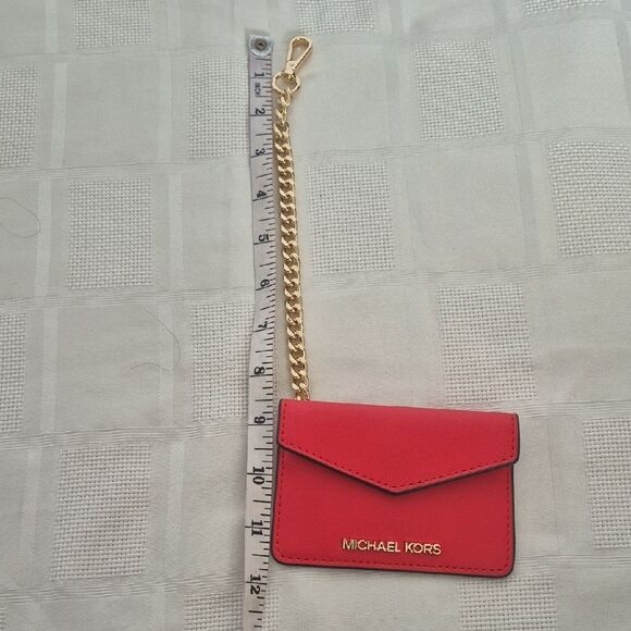 HOST PICK🥳 Michael Kors Scarlet Card Holder with Gold Chain - Picture 9 of 16